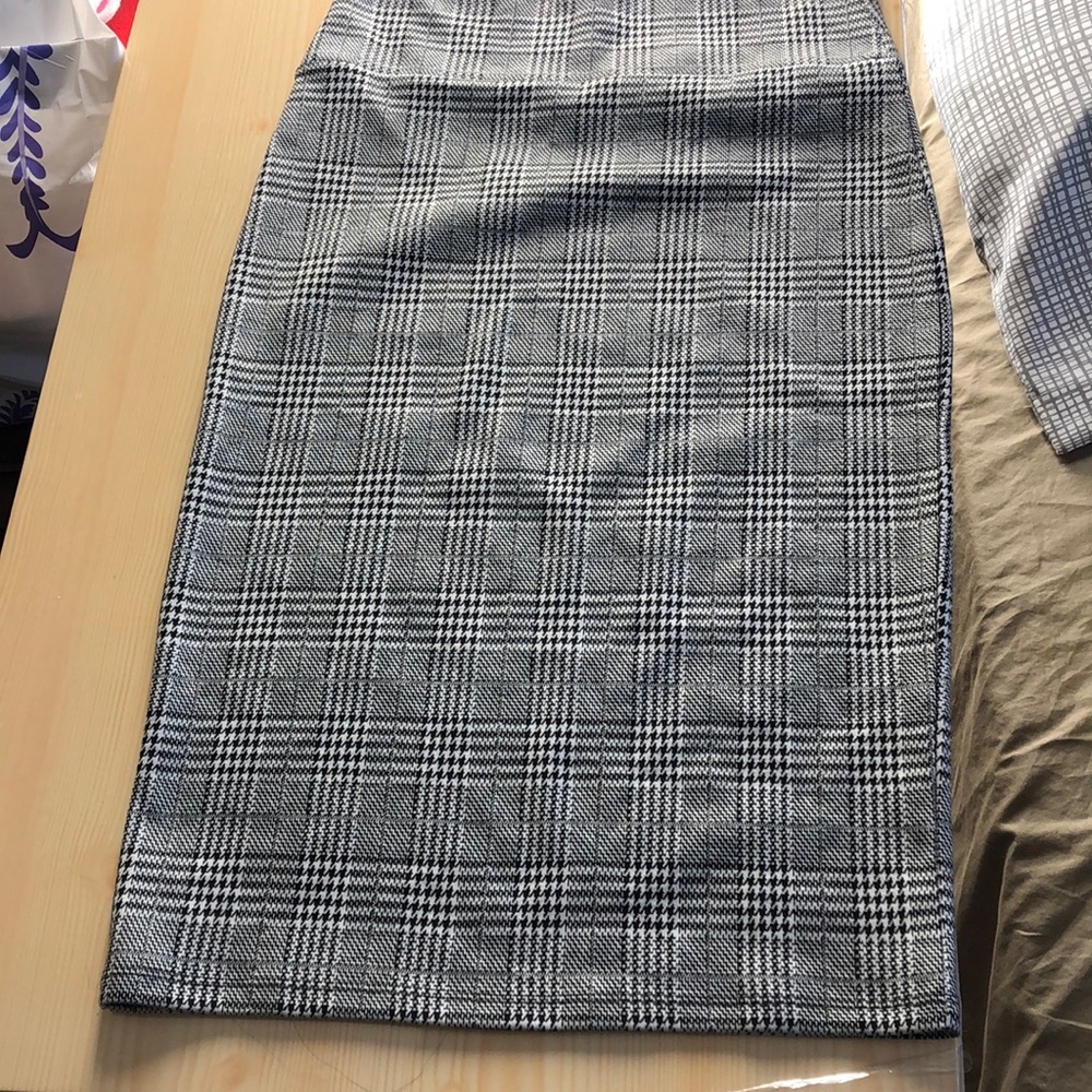 Midi Herringbone/Zig Zag Plaid Skirt